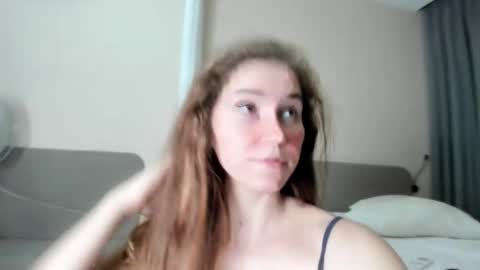 love you online show from 11/04/25, 03:33