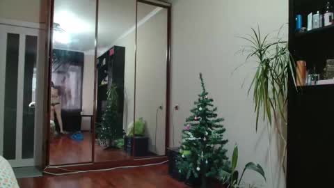 KiraGoldens online show from 01/19/26, 07:45