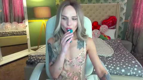 Snapshot of kiragrayyy chatting on 02/11/25, 01:41 kiragrayyy online show from 02/11/25, 01:41