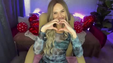 Snapshot of kiragrayyy chatting on 02/18/25, 06:48 kiragrayyy online show from 02/18/25, 06:48