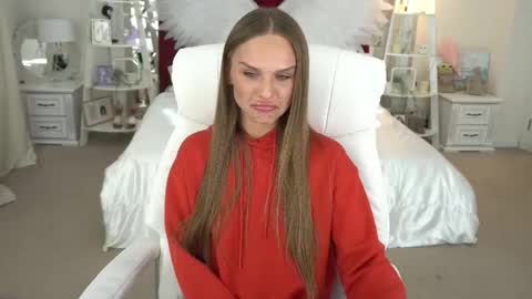 Snapshot of kiragrayyy chatting on 09/27/25, 01:05 kiragrayyy online show from 09/27/25, 01:05