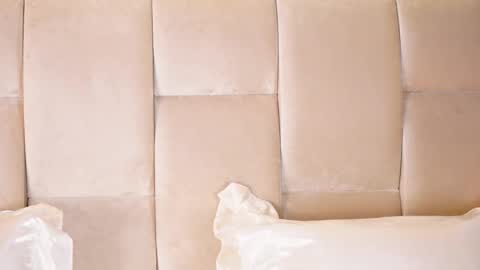 kira online show from 09/11/25, 10:43