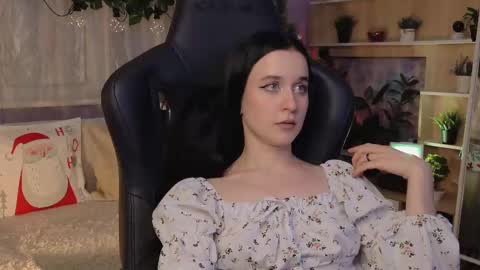 Kira    online show from 02/13/25, 11:04