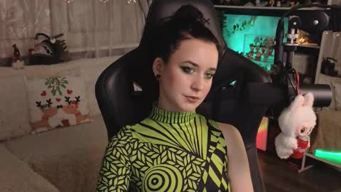 Kira    online show from 01/05/26, 07:17