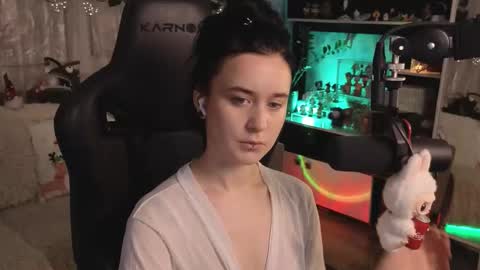 Kira    online show from 01/08/26, 07:49