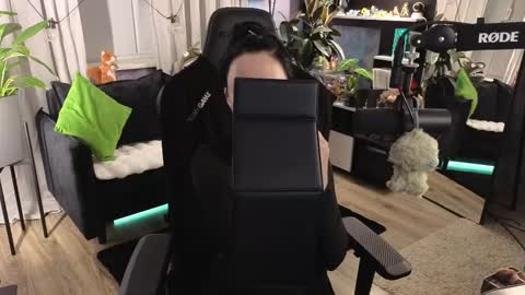 Snapshot of kiralilime chatting on 04/09/26, 05:51 Kira online show from 04/09/26, 05:51