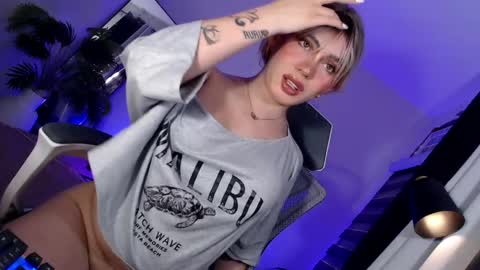 Its your girl KIRA online show from 05/22/26, 02:08