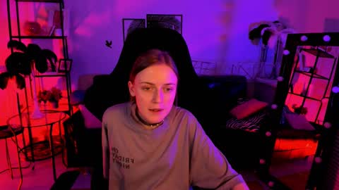 Snapshot of kiramontoyaa chatting on 02/18/25, 06:04 Kira online show from 02/18/25, 06:04