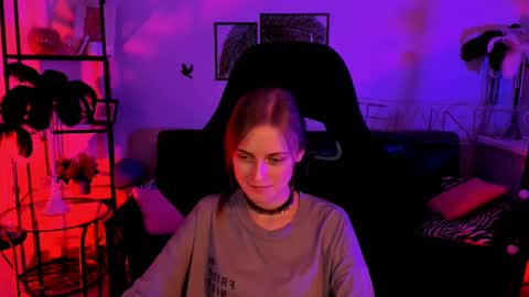 Snapshot of kiramontoyaa chatting on 02/19/25, 12:14 Kira online show from 02/19/25, 12:14