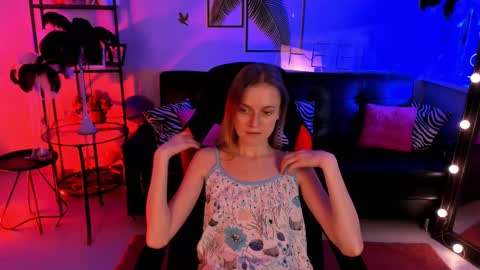 Snapshot of kiramontoyaa chatting on 02/25/25, 03:16 Kira online show from 02/25/25, 03:16