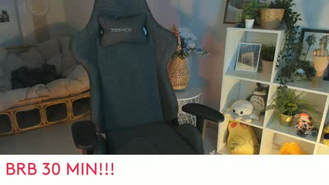 Snapshot of kiramontoyaa chatting on 03/02/25, 11:53 Kira online show from 03/02/25, 11:53