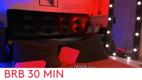 Snapshot of kiramontoyaa chatting on 03/08/25, 08:14 Kira online show from 03/08/25, 08:14