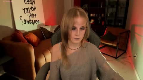 Snapshot of kiramontoyaa chatting on 10/21/25, 05:35 Kira online show from 10/21/25, 05:35