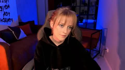 Kira online show from 12/16/25, 08:36