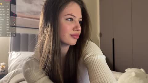 Snapshot of kiramystery chatting on 12/19/24, 12:45 Kira online show from 12/19/24, 12:45