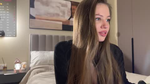 Snapshot of kiramystery chatting on 12/24/24, 03:05 Kira online show from 12/24/24, 03:05