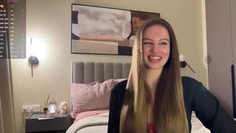 Snapshot of kiramystery chatting on 02/23/25, 03:29 Kira online show from 02/23/25, 03:29