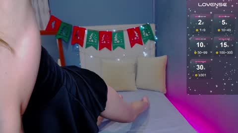 KiraNigt online show from 12/25/24, 02:46