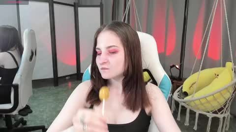 KiraParker online show from 04/24/26, 08:11
