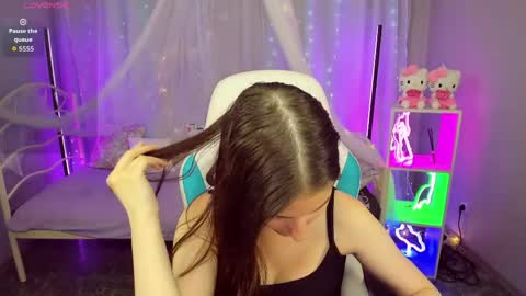 KiraParker online show from 05/26/26, 07:32