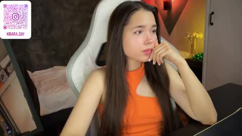 Snapshot of kirarasay chatting on 12/25/24, 11:33 Kira online show from 12/25/24, 11:33