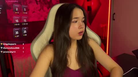 Snapshot of kirarasay chatting on 02/14/25, 11:53 Kira online show from 02/14/25, 11:53