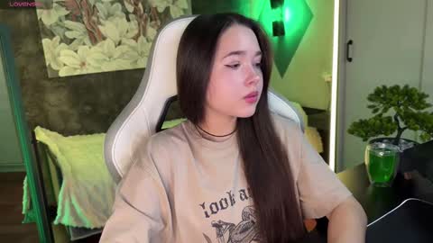 Snapshot of kirarasay chatting on 02/22/25, 09:12 Kira online show from 02/22/25, 09:12