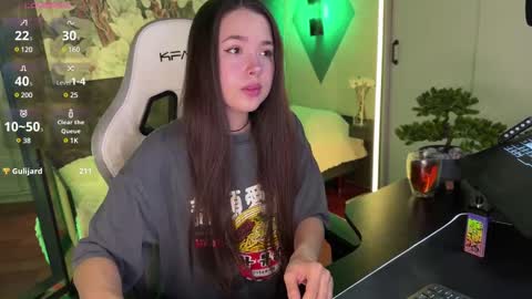 Snapshot of kirarasay chatting on 02/25/25, 11:30 Kira online show from 02/25/25, 11:30