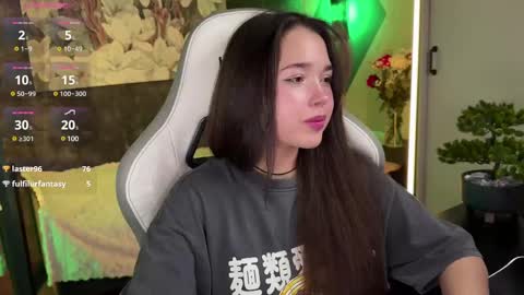 Snapshot of kirarasay chatting on 03/12/25, 12:47 Kira online show from 03/12/25, 12:47