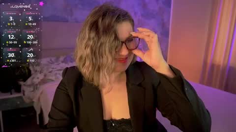 Snapshot of kiraroxx chatting on 04/08/26, 09:20 Kira online show from 04/08/26, 09:20