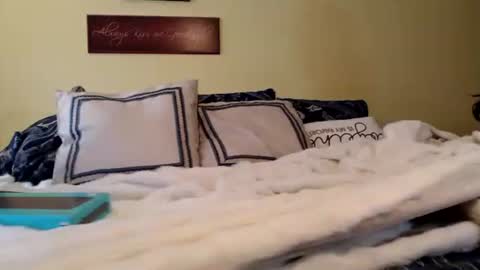 kirbynklyde online show from 03/11/25, 01:59