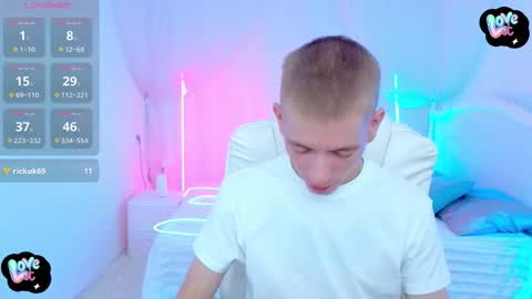    online show from 10/05/25, 09:18