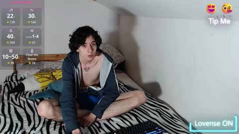 Snapshot of kiriae21 chatting on 11/03/25, 02:51 Alan online show from 11/03/25, 02:51