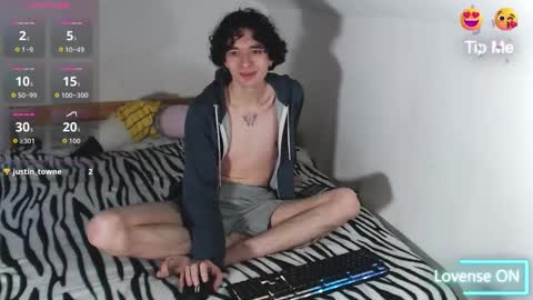 Snapshot of kiriae21 chatting on 11/06/25, 08:59 Alan online show from 11/06/25, 08:59