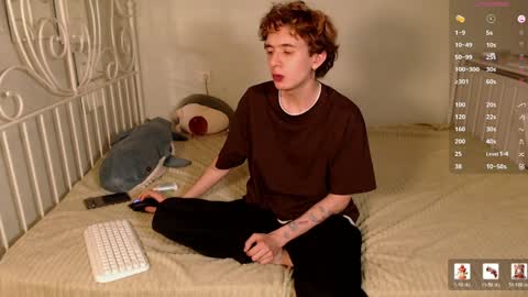 Snapshot of kiriae21 chatting on 04/03/26, 06:28 Alan online show from 04/03/26, 06:28