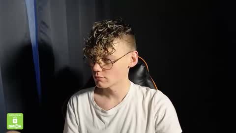 Snapshot of kirill_20_cm chatting on 01/08/26, 01:57 Kirill and Andrey online show from 01/08/26, 01:57