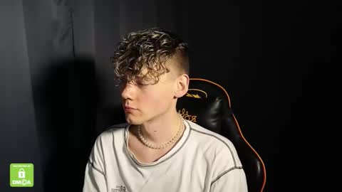 Snapshot of kirill_20_cm chatting on 01/11/26, 12:15 Kirill and Andrey online show from 01/11/26, 12:15