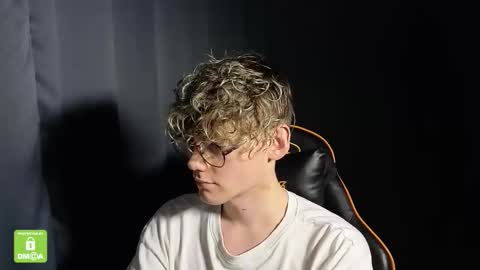 Snapshot of kirill_20_cm chatting on 01/13/26, 07:41 Kirill and Andrey online show from 01/13/26, 07:41