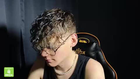 Snapshot of kirill_20_cm chatting on 01/15/26, 05:16 Kirill and Andrey online show from 01/15/26, 05:16