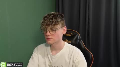 Snapshot of kirill_20_cm chatting on 02/11/26, 11:26 Kirill and Andrey online show from 02/11/26, 11:26