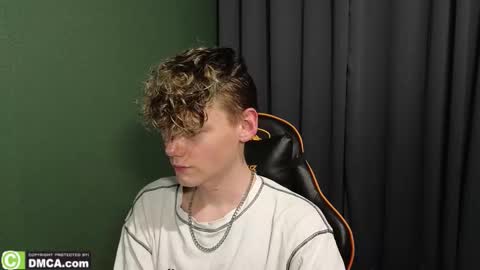 Snapshot of kirill_20_cm chatting on 02/19/26, 01:45 Kirill and Andrey online show from 02/19/26, 01:45