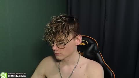 Snapshot of kirill_20_cm chatting on 02/20/26, 06:26 Kirill and Andrey online show from 02/20/26, 06:26