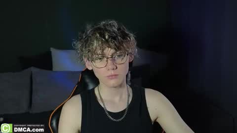 Snapshot of kirill_20_cm chatting on 03/04/26, 01:06 Kirill and Andrey online show from 03/04/26, 01:06