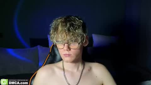 Snapshot of kirill_20_cm chatting on 03/08/26, 02:04 Kirill and Andrey online show from 03/08/26, 02:04