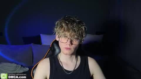 Snapshot of kirill_20_cm chatting on 03/11/26, 08:59 Kirill and Andrey online show from 03/11/26, 08:59