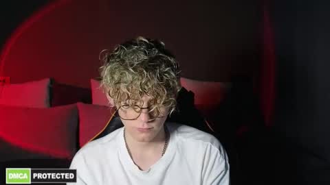 Snapshot of kirill_20_cm chatting on 03/25/26, 02:56 Kirill and Andrey online show from 03/25/26, 02:56