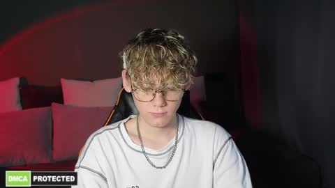 Snapshot of kirill_20_cm chatting on 03/29/26, 01:22 Kirill and Andrey online show from 03/29/26, 01:22