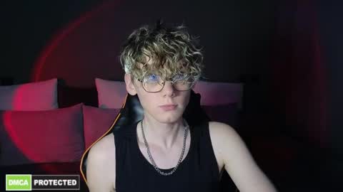 Snapshot of kirill_20_cm chatting on 04/11/26, 07:24 Kirill and Andrey online show from 04/11/26, 07:24