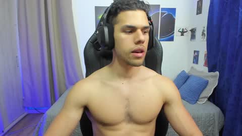 Snapshot of kiritosexhot chatting on 12/13/24, 03:27 Jacob online show from 12/13/24, 03:27