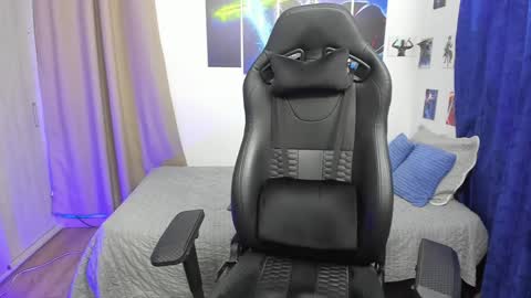 Snapshot of kiritosexhot chatting on 12/13/24, 06:31 Jacob online show from 12/13/24, 06:31